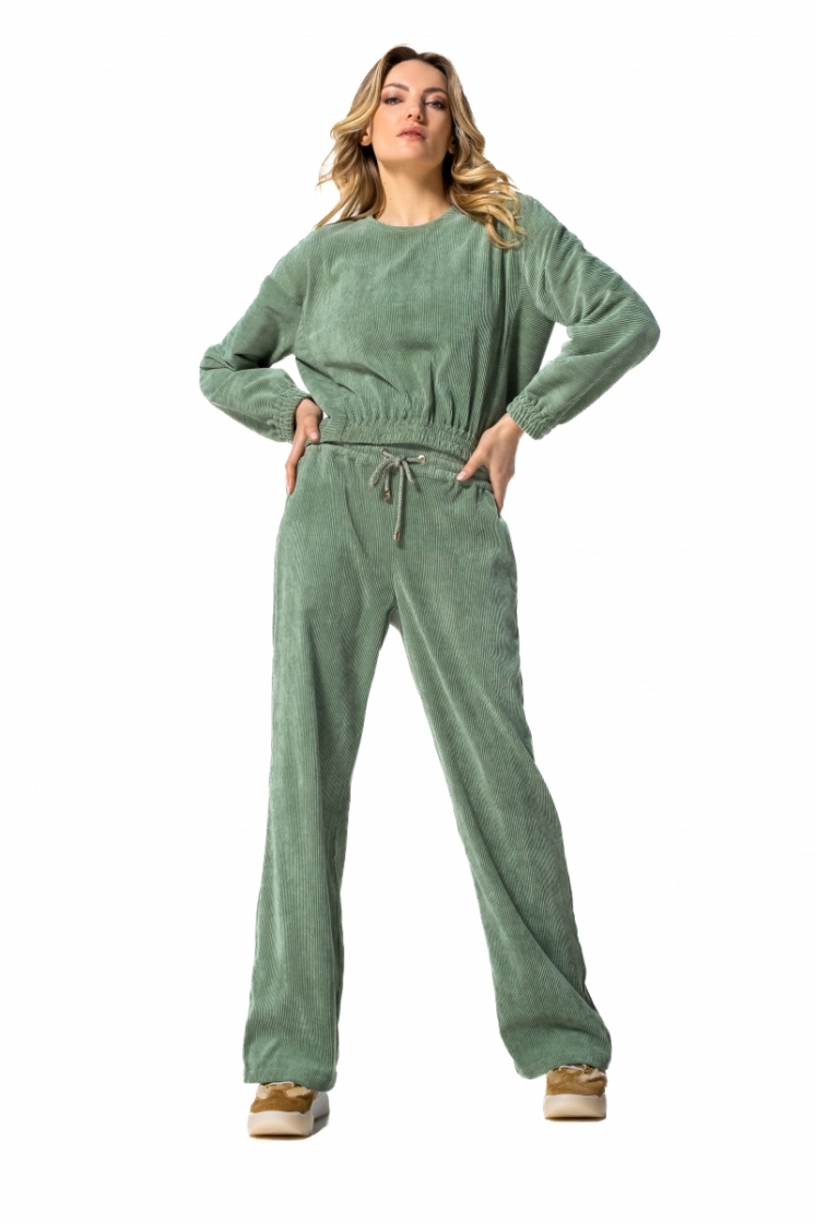 rechte soepelvallende broek in 63 Soft Green -